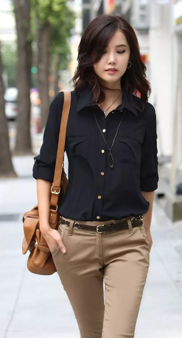 Блузка к коричневым брюкам